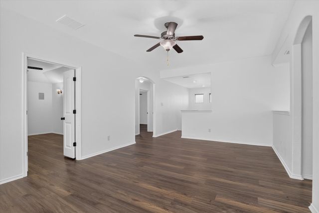 401 Eureka Court, Burleson, TX 76028