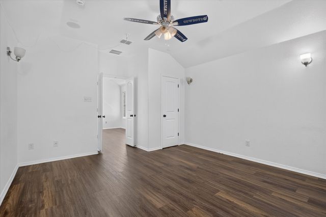 401 Eureka Court, Burleson, TX 76028
