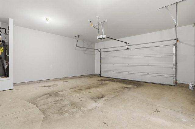 186 Pond Court, Hoschton, GA 30548