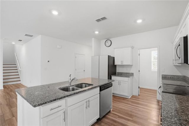 186 Pond Court, Hoschton, GA 30548