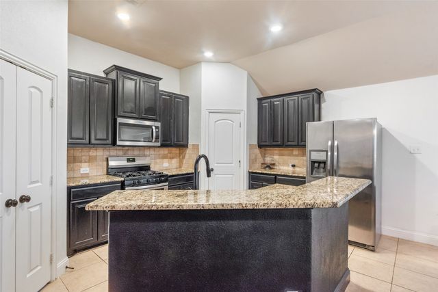 928 Mcgehee Court, Fate, TX 75087