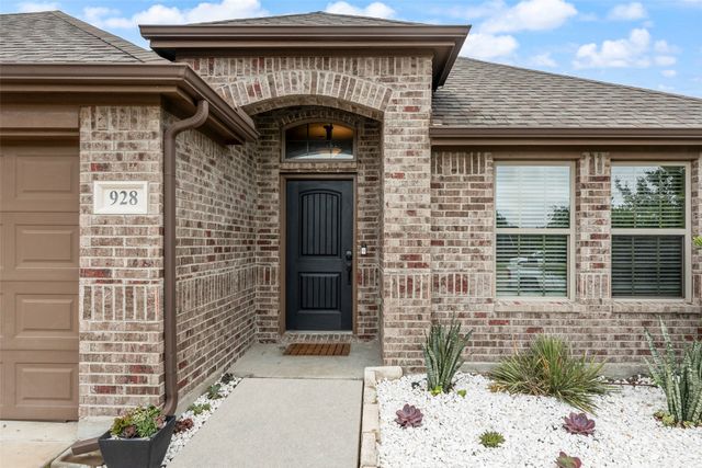 928 Mcgehee Court, Fate, TX 75087