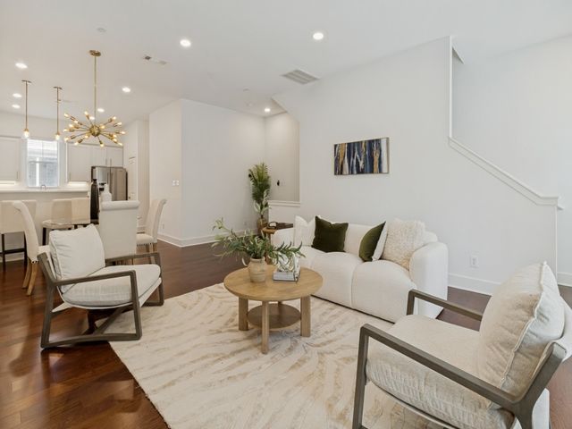 5743 Prospect Avenue 102, Dallas, TX 75206