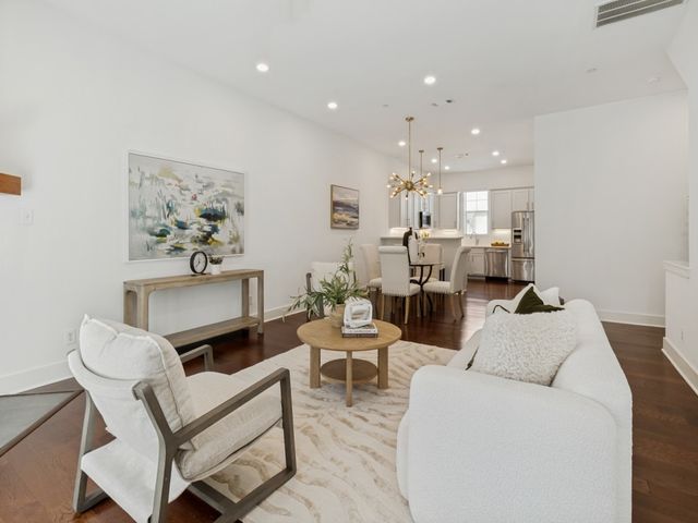 5743 Prospect Avenue 102, Dallas, TX 75206