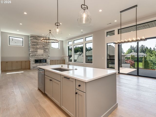 15012 Nw 13TH Ave, Vancouver, WA 98685