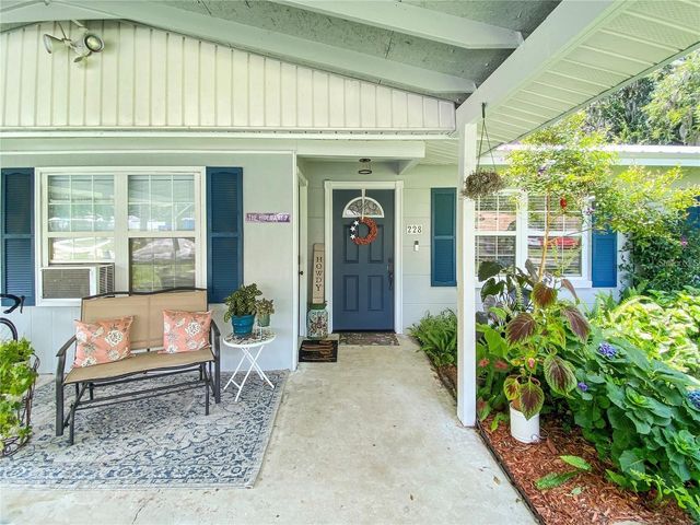 228 SE OAK HILL STREET, Lake City, FL 32025