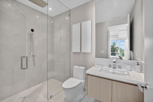 2311 SE 17th St 204, Fort Lauderdale, FL 33316