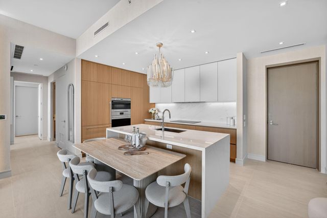 2311 SE 17th St 204, Fort Lauderdale, FL 33316