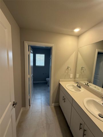 6632 VALLEY LAKE Lane, Crowley, TX 76036