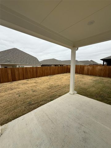 6632 VALLEY LAKE Lane, Crowley, TX 76036