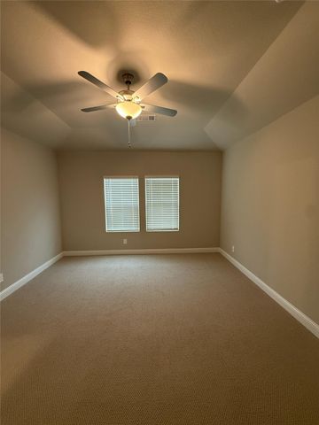 6632 VALLEY LAKE Lane, Crowley, TX 76036