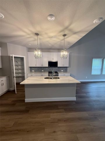 6632 VALLEY LAKE Lane, Crowley, TX 76036