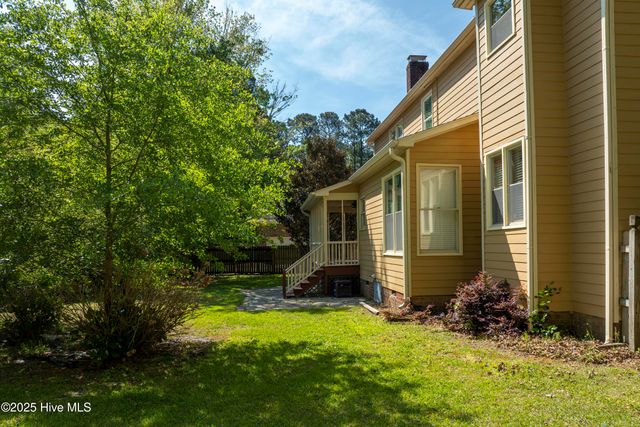 950 Eton Drive, Jacksonville, NC 28546