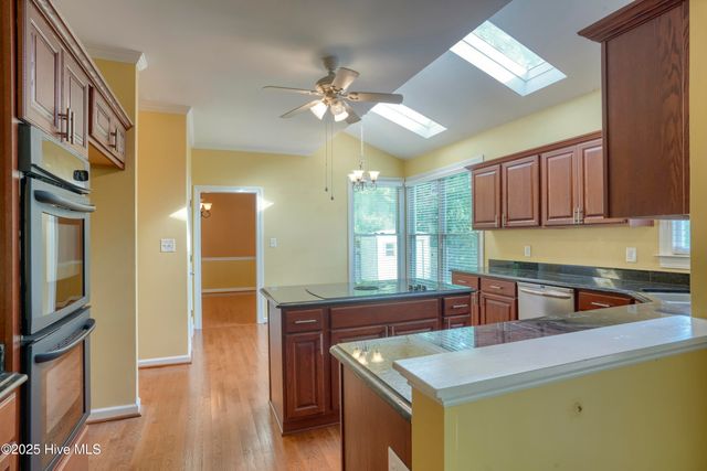 950 Eton Drive, Jacksonville, NC 28546