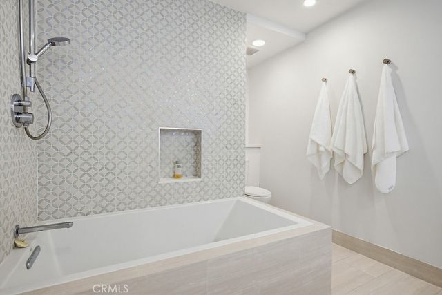 587 Rockefeller, Irvine, CA 92612