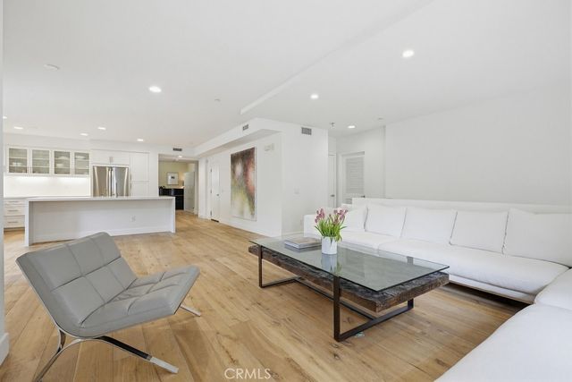 587 Rockefeller, Irvine, CA 92612