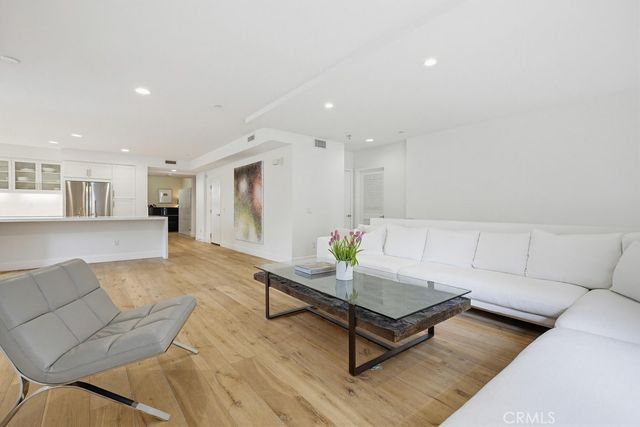 587 Rockefeller, Irvine, CA 92612