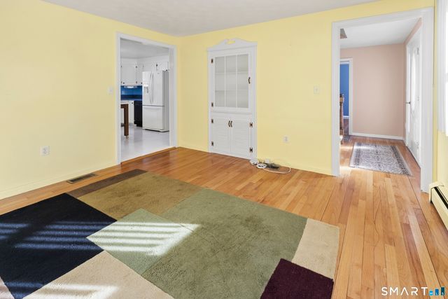 5 Sparkle Street, Enfield, CT 06082