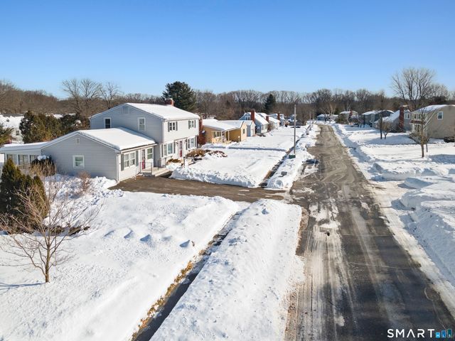 5 Sparkle Street, Enfield, CT 06082