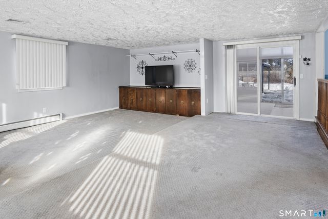 5 Sparkle Street, Enfield, CT 06082