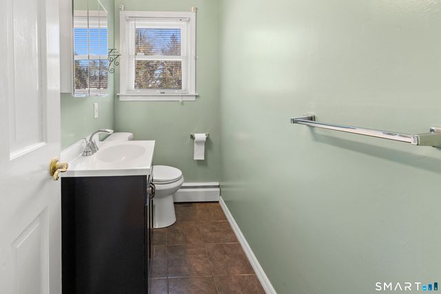 5 Sparkle Street, Enfield, CT 06082