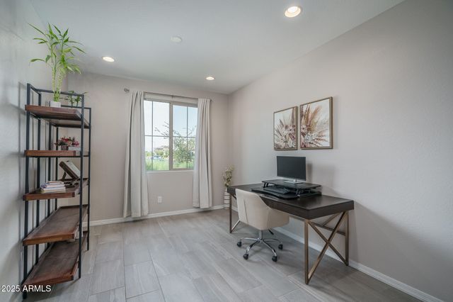 9046 W SAN MIGUEL Avenue, Glendale, AZ 85305