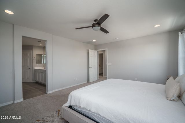 9046 W SAN MIGUEL Avenue, Glendale, AZ 85305