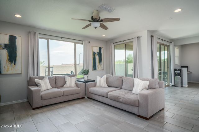 9046 W SAN MIGUEL Avenue, Glendale, AZ 85305