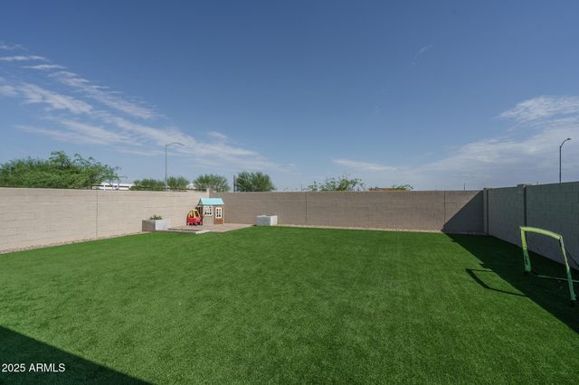 9046 W SAN MIGUEL Avenue, Glendale, AZ 85305