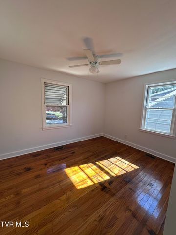 526 Mount Ida Place, Kingsport, TN 37660