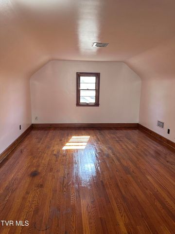 526 Mount Ida Place, Kingsport, TN 37660