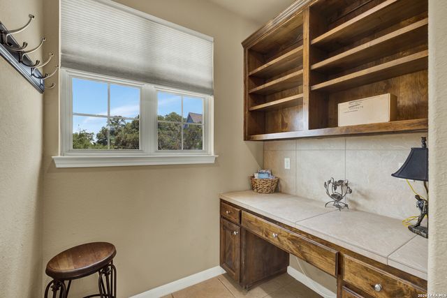 1525 W LAKESIDE DR, Canyon Lake, TX 78133