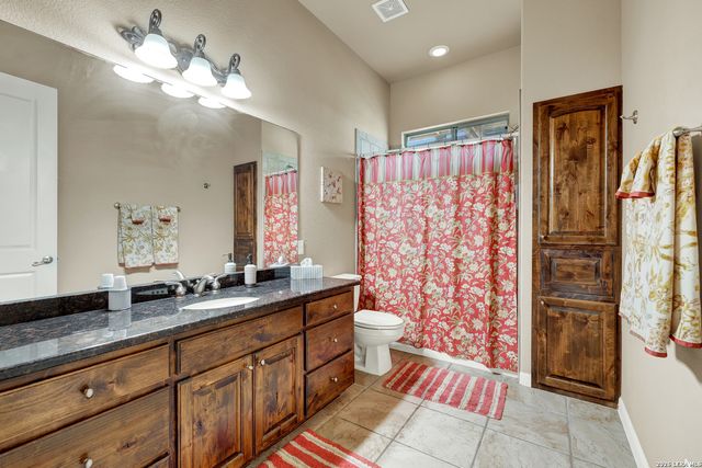 1525 W LAKESIDE DR, Canyon Lake, TX 78133