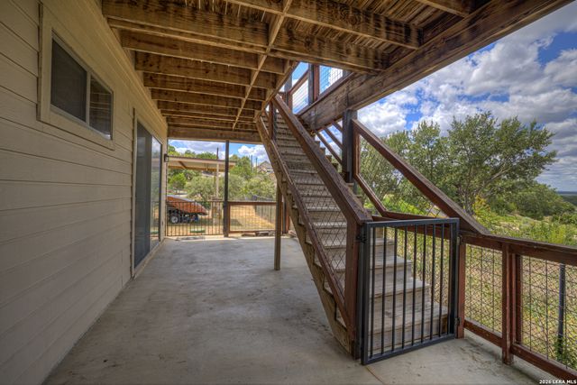 1525 W LAKESIDE DR, Canyon Lake, TX 78133