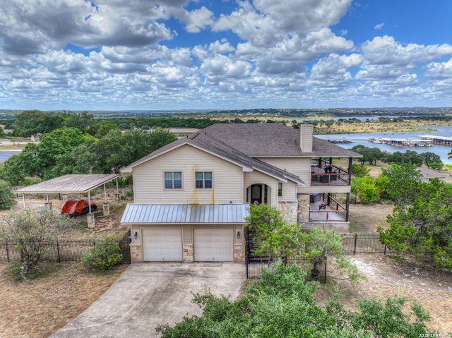 1525 W LAKESIDE DR, Canyon Lake, TX 78133
