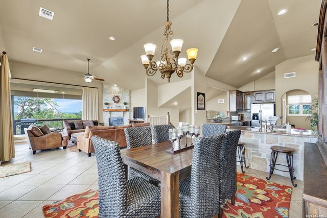 1525 W LAKESIDE DR, Canyon Lake, TX 78133