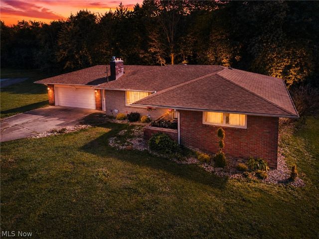 2441 Stocker Avenue, Youngstown, OH 44505