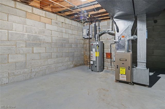 2441 Stocker Avenue, Youngstown, OH 44505