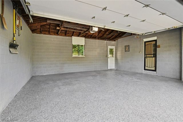 2441 Stocker Avenue, Youngstown, OH 44505
