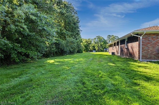 2441 Stocker Avenue, Youngstown, OH 44505