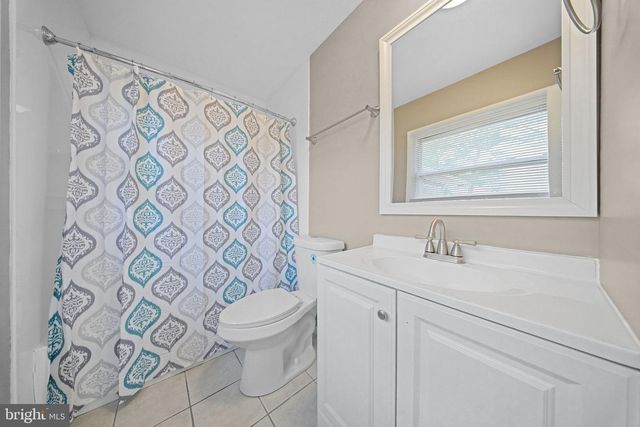 19 BELHURST LN, Willingboro, NJ 08046