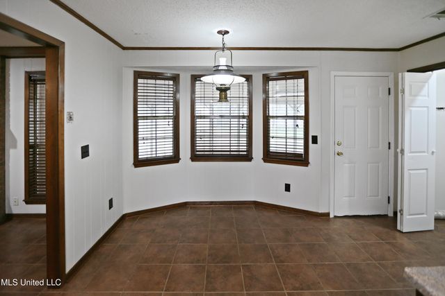 343 Swan Ridge Road, Jackson, MS 39212