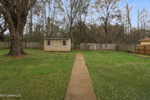 343 Swan Ridge Road, Jackson, MS 39212