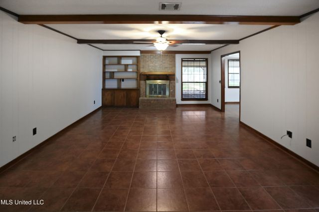 343 Swan Ridge Road, Jackson, MS 39212