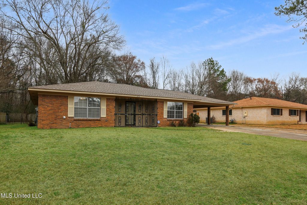 343 Swan Ridge Road, Jackson, MS 39212