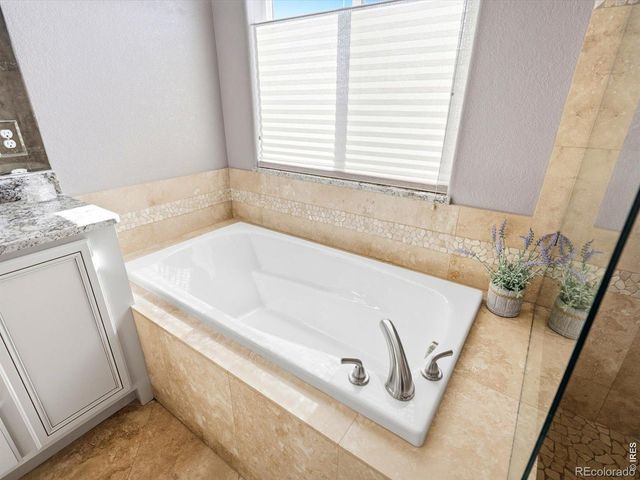 5035 Peregrine Road, Dacono, CO 80514