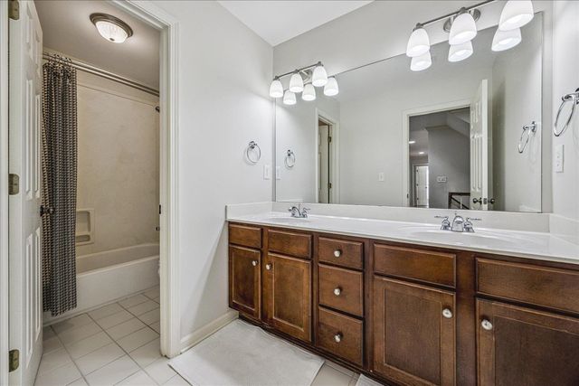 1842 LILES LN, Collierville, TN 38017