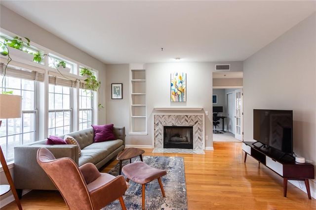 220 Renaissance NE Parkway 2215, Atlanta, GA 30308