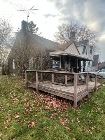 15571 White Avenue, Allen Park, MI 48101