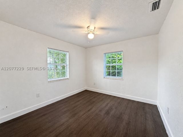 3380 NW 8th St, Lauderhill, FL 33311